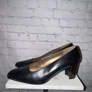 Vintage Stuart Weitzman‎ shoes with striped heel size 9 1/2 B
